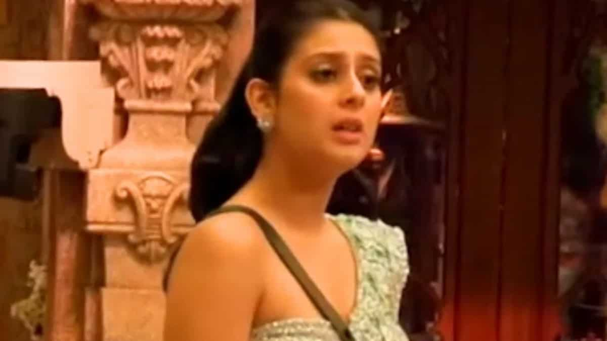 Bigg Boss 17 Captain Isha Malviya Breaks Rule After Evicting Aishwarya