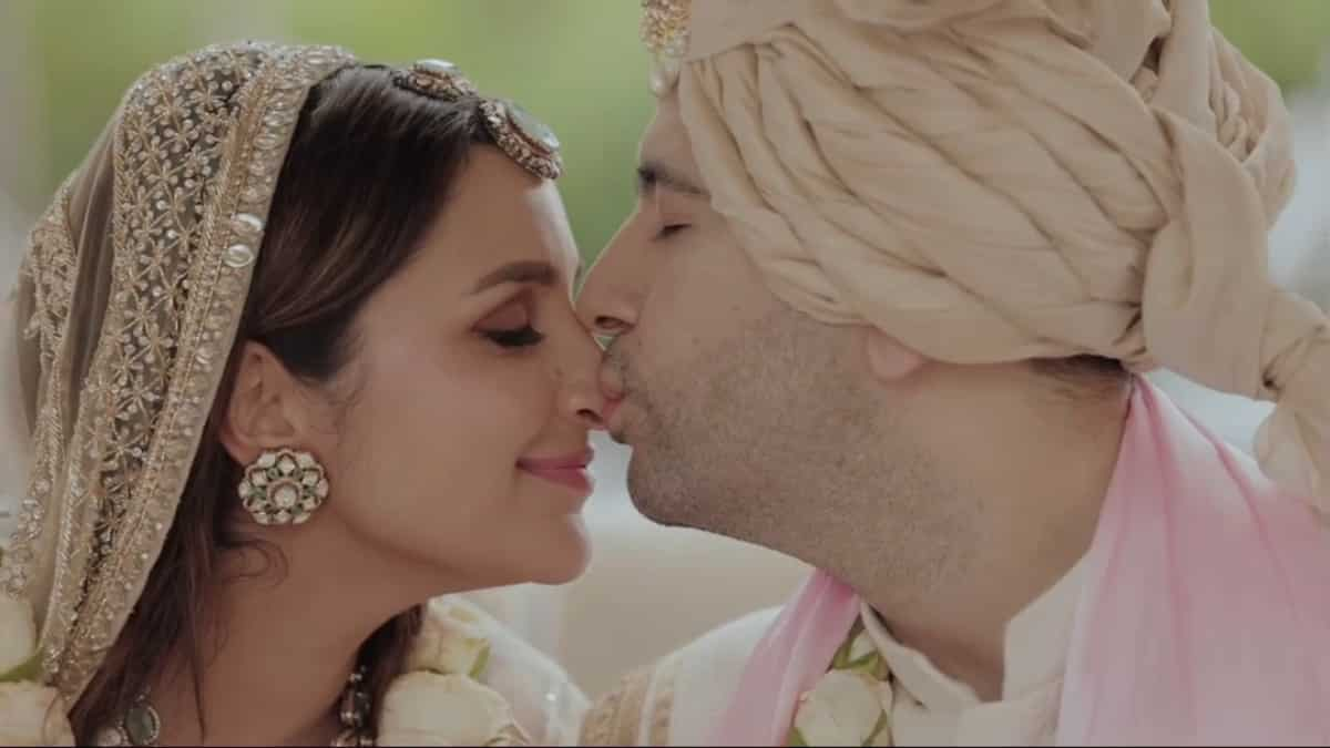 Parineeti Chopra And Raghav Chadha Wedding Video Newlyweds Enchanting