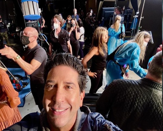 Schwimmer's selfie from the set