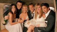 Friends cast discuss the casual 'no dating pact' the male actors agreed to: 'We are like siblings'