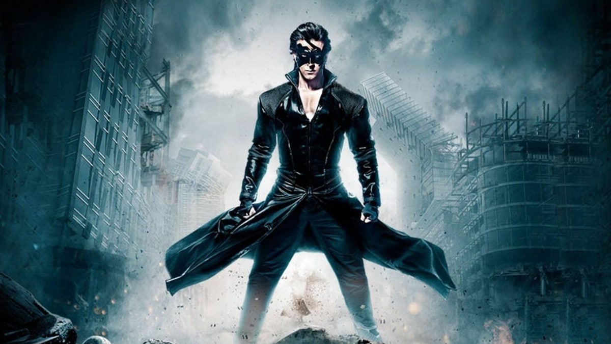 Hrithik Roshan FINALLY announces Krrish 4 to celebrate 15 years of Krrish