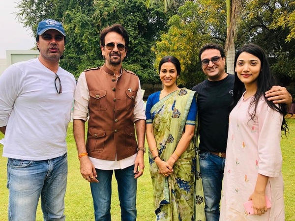 The cast and crew of Shaadisthan