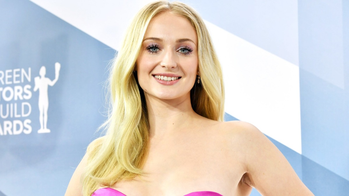 Netflix announces cast for dark comedy ‘Strangers’