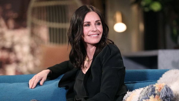 Top 6 movies and shows of Courteney Cox apart from Friends to watch online