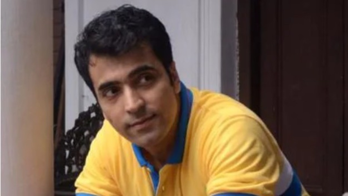 Abir Chatterjee completes dubbing for his film Abar Bochhor Koori Pore
