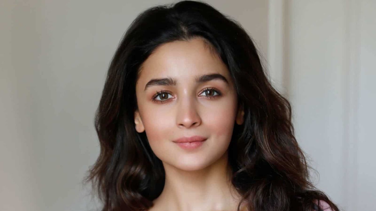 Buzz is: Alia Bhatt to step into Hollywood?