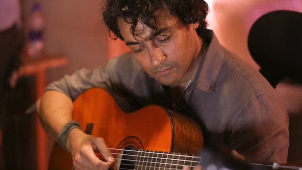 Guitar Kambi Mele Nindru in Navarasa - Did Gautham Menon intend this to be a fictional take on AR Rahman's beginnings?