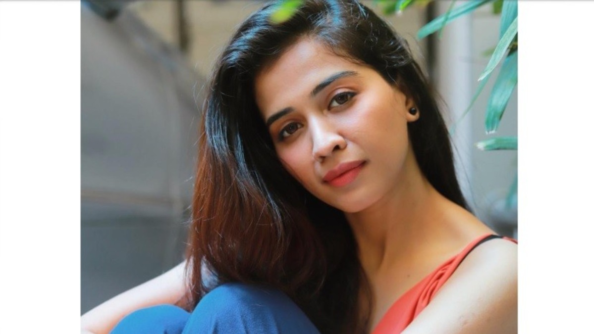 Gujarati actor Jahnvi Chauhan’s upcoming film with Hardik Shah is a love triangle in Bollywood style