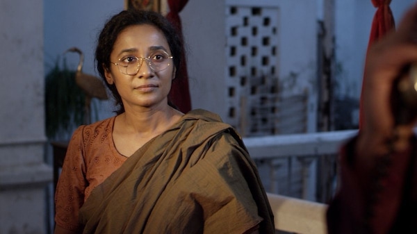 Tannishtha Chatterjee as Ismat Chughtai