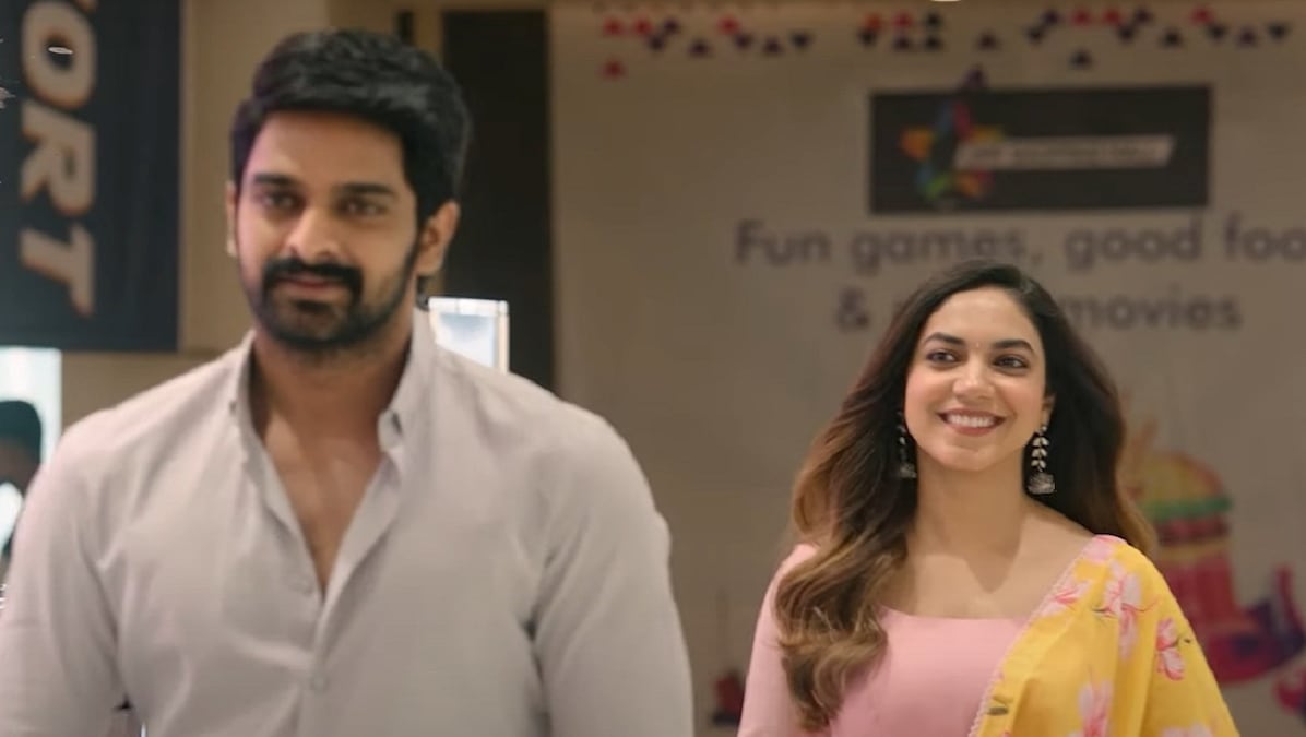 Manasulone Nilichipoke from Varudu Kaavalenu is a soothing, memorable number