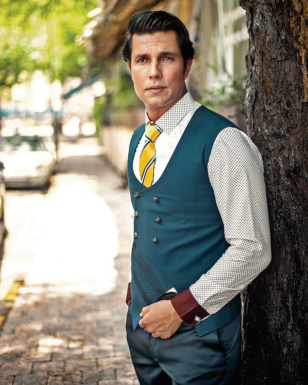 Seamless or stressful: Actors open up about making a switch