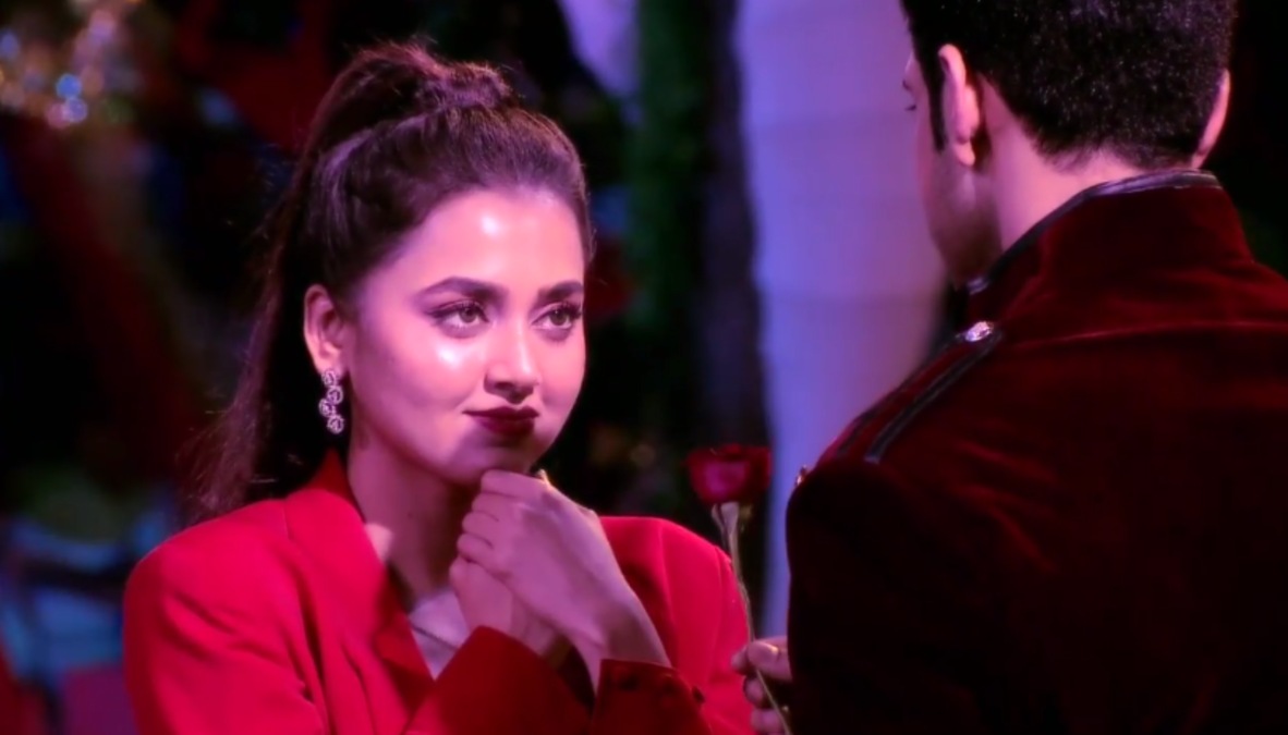 Bigg Boss 15 promo: Karan Kundrra proposes to Tejasswi Prakash, says, “I need a yes”