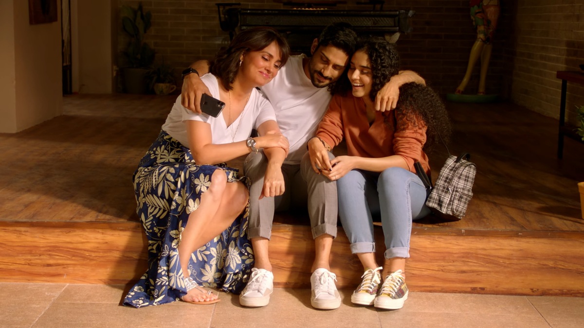 Hiccups & Hookups trailer: Lara Dutta, Prateik Babbar as no filter family bring out their craziness in every way