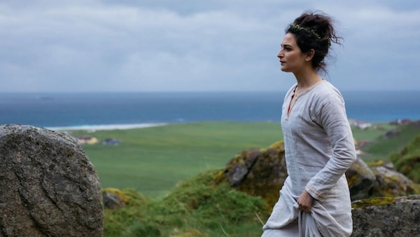 The Sunlight Night movie review: Jenny Slate shines in this tale about unlearning and self-actualisation