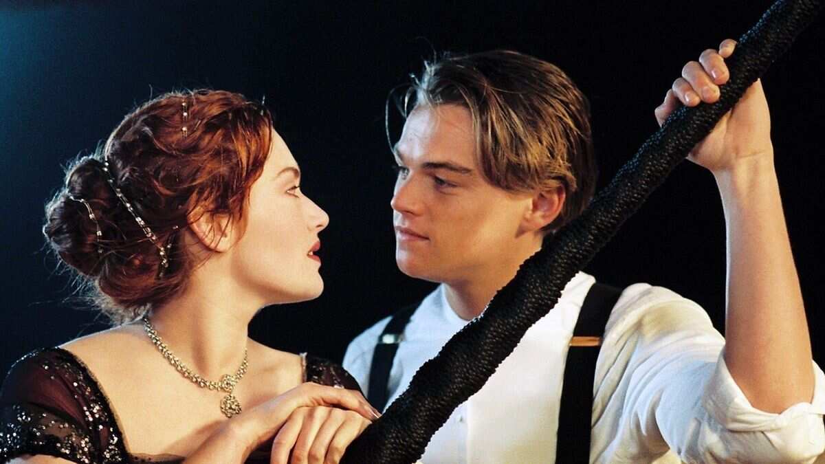 Kate Winslet re-enacts the famous Titanic pose | Hollywood News - The  Indian Express