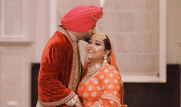 Bigg Boss 15 fame Afsana Khan's wedding stills: Titliaan singer ties knot with Punjabi singer Saajz