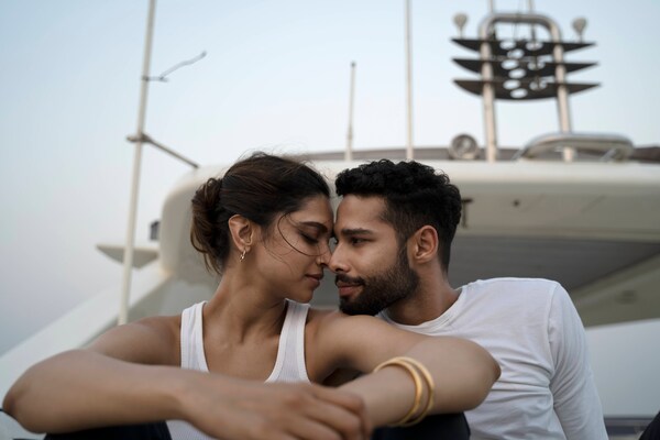 Deepika Padukone and Siddhant Chaturvedi in a still from Doobey song