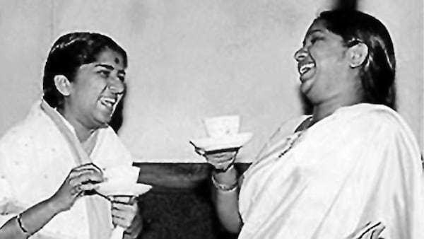 Lata Mangeshkar with Asha Bhosle