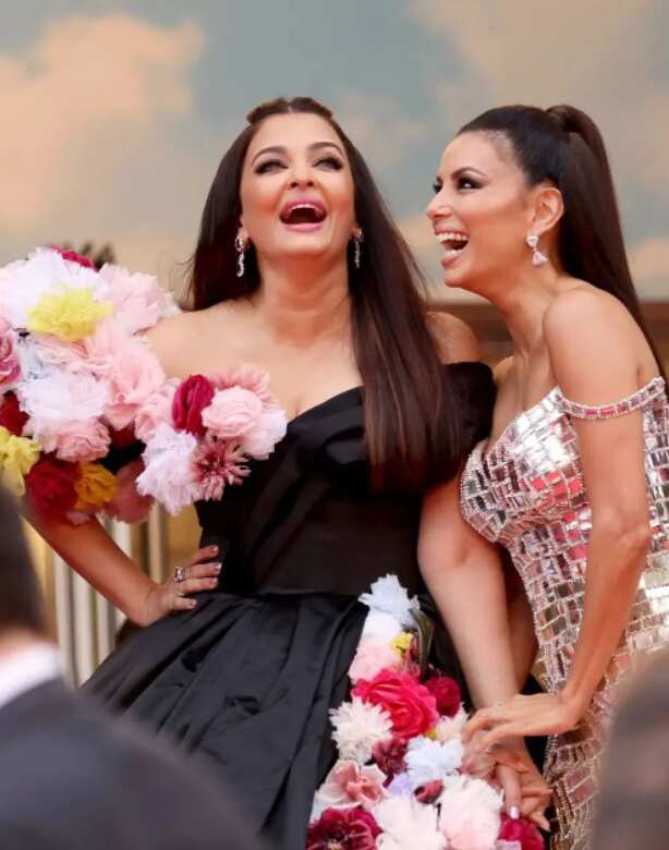 Aishwarya was also seen sharing a frame with the American actress Eva Longoria.