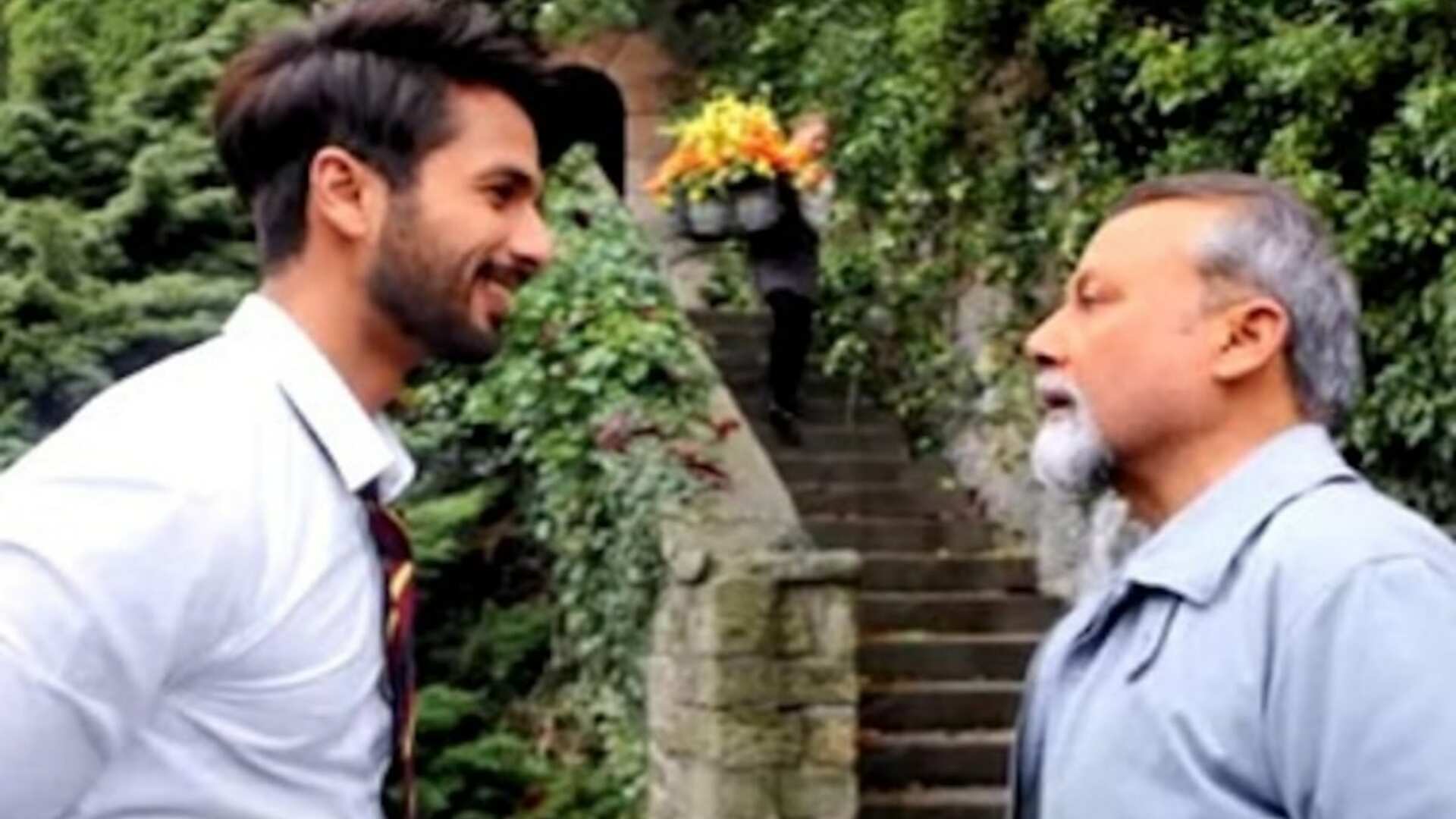 Pankaj Kapur and Shahid Kapoor in Shaandaar