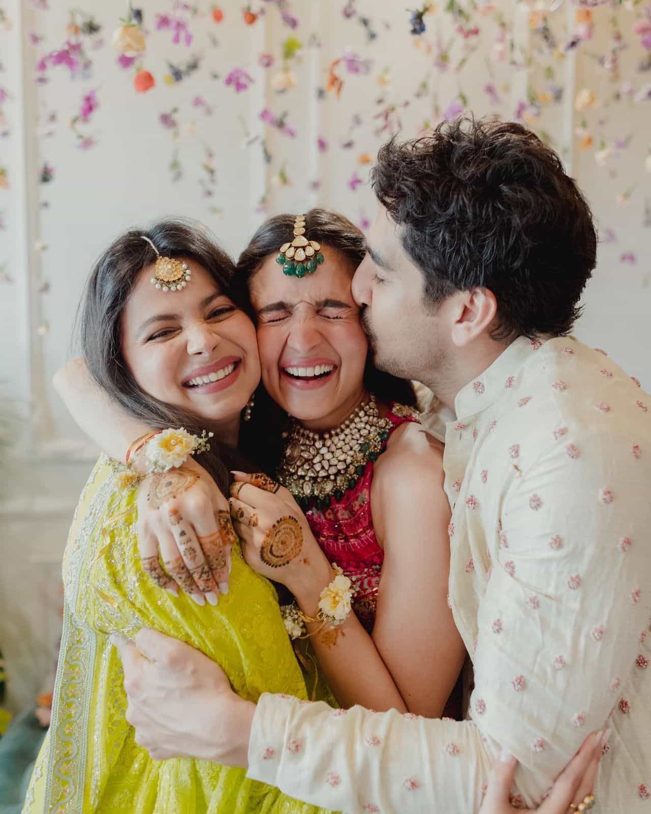 Brahmastra director and Alia-Ranbir's close friend Ayan Mukerji kissed the bride in this adorable picture.