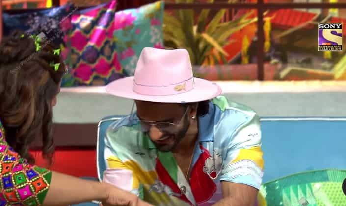 The actor also had a fun time with Krushna Abhishek, who came dressed as a Gujarati girl. The comedian cracked hilarious jokes, which made Ranveer ROFL!