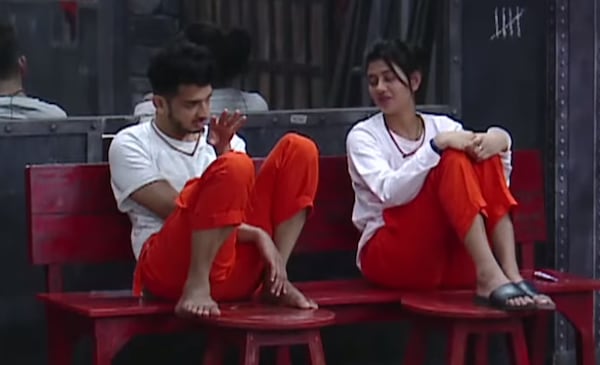 Lock Upp: "Is CHEATING normal in your friendship?," asks Munawar after Anjali backstabs him during task