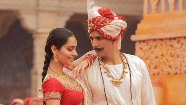 Samrat Prithviraj star Manushi Chhillar tests Kapil Sharma’s English while promoting film with Akshay Kumar