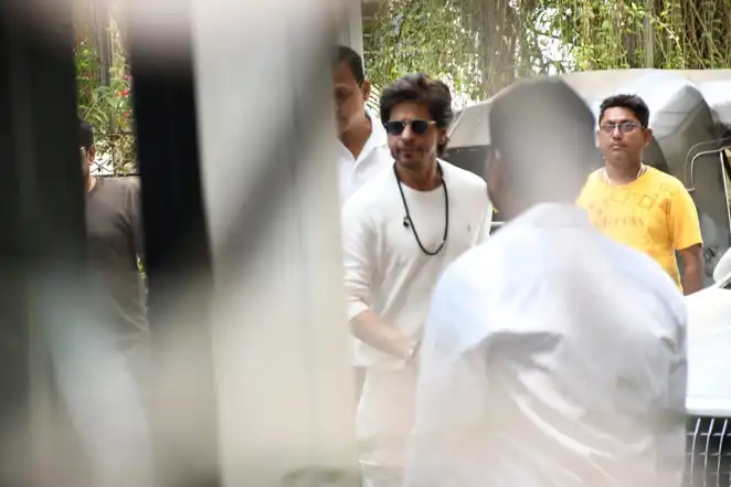 Shah Rukh Khan to Aamir Khan-Kiran Rao: Bollywood celebs arrive at Chopra residence to pay respect to Pamela Chopra