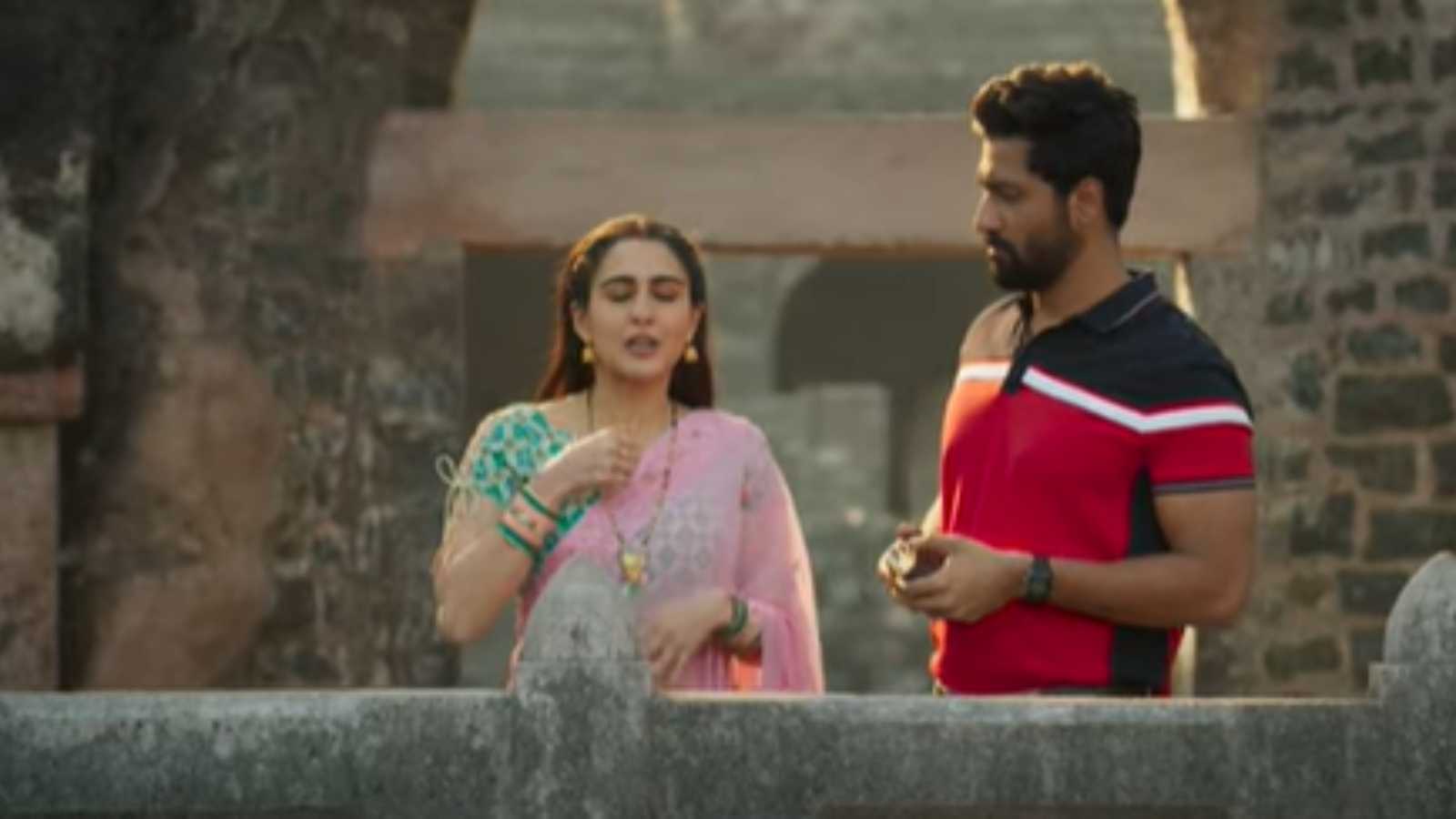 Zara Hatke Zara Bachke movie review: A 'homely' tale of a confused married couple drags on to a yawning end - Vimarsana News