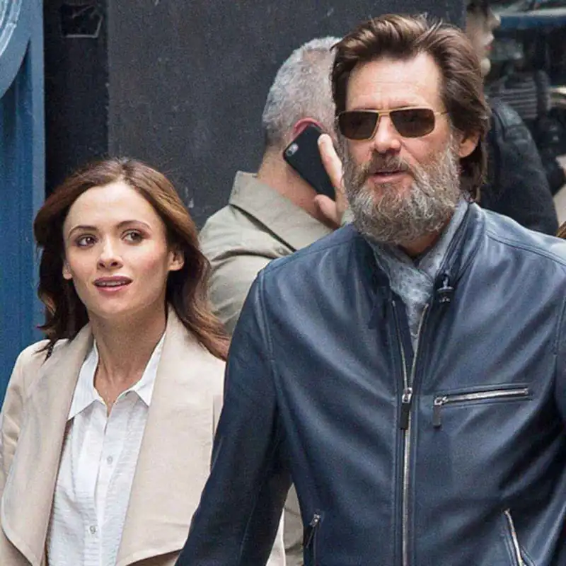 Cathriona White and Jim Carrey (Source: E! Online)