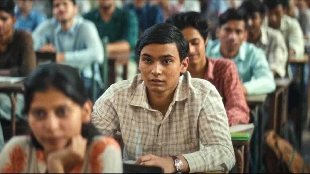 https://www.mobilemasala.com/movie-review/All-India-Rank-Review-Bodhisattva-Sharma-is-the-irrepressible-soul-of-Varun-Grovers-sparkling-debut-feature-i217021