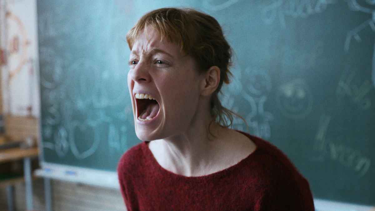 https://www.mobilemasala.com/movie-review/The-Teachers-Lounge-Review-Oscar-nominated-German-school-drama-is-a-startling-gale-force-thriller-i217403