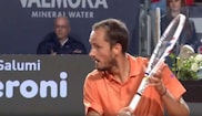 ARTISTIC! Medvedev's incredible point dazzles Rome