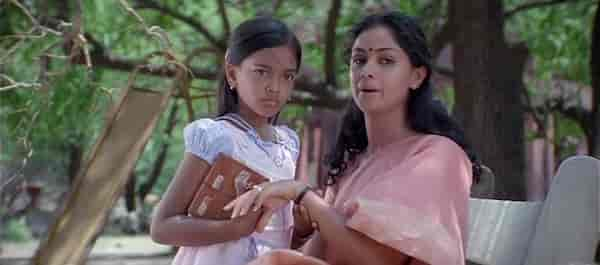 A still from Kannathil Muthamittal