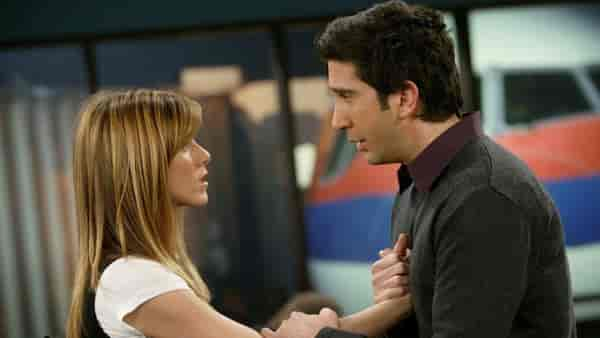 Rachel (Jennifer Aniston) and Ross (David Schwimmer) in Friends