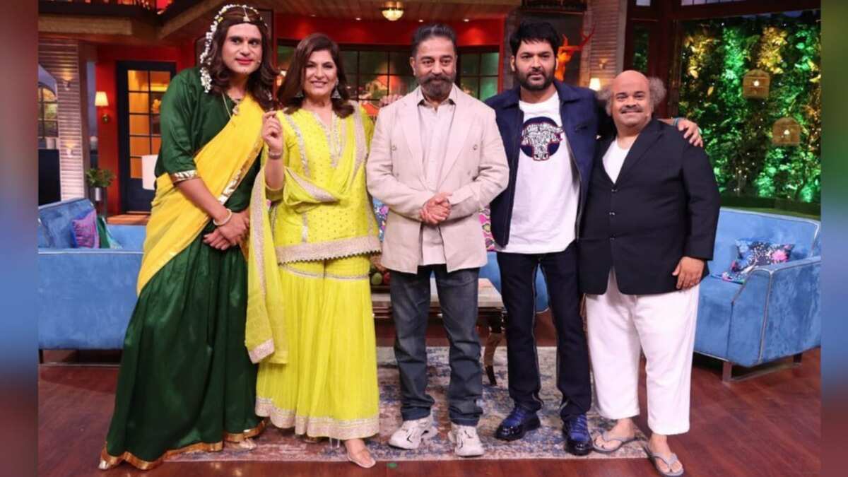 Kamal Haasan with the cast members of The Kapil Sharma Show