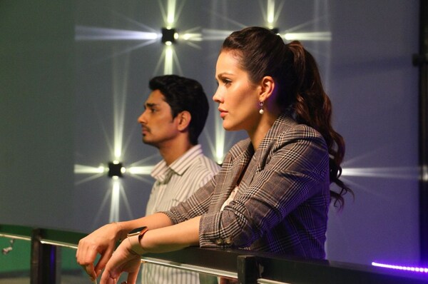 Waluscha and Siddharth from behind the scenes of Escaype Live