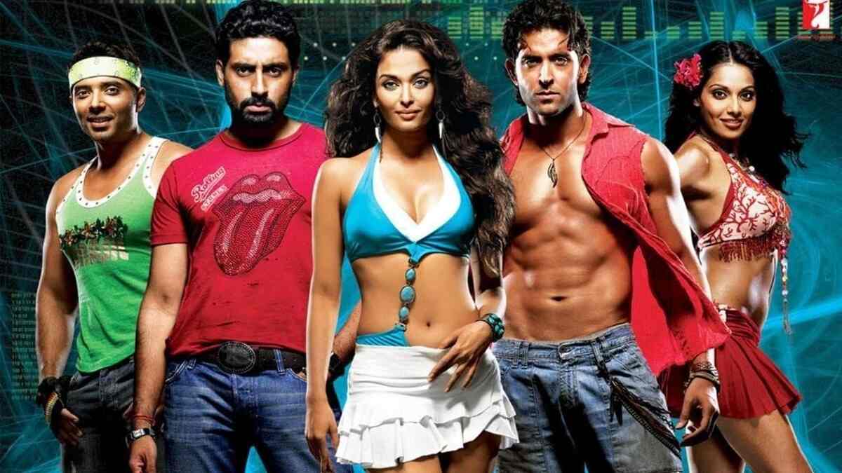 15 years of Dhoom 2: Hrithik Roshan and Aishwarya Rai Bachchan made thieves look 'cool and hot'