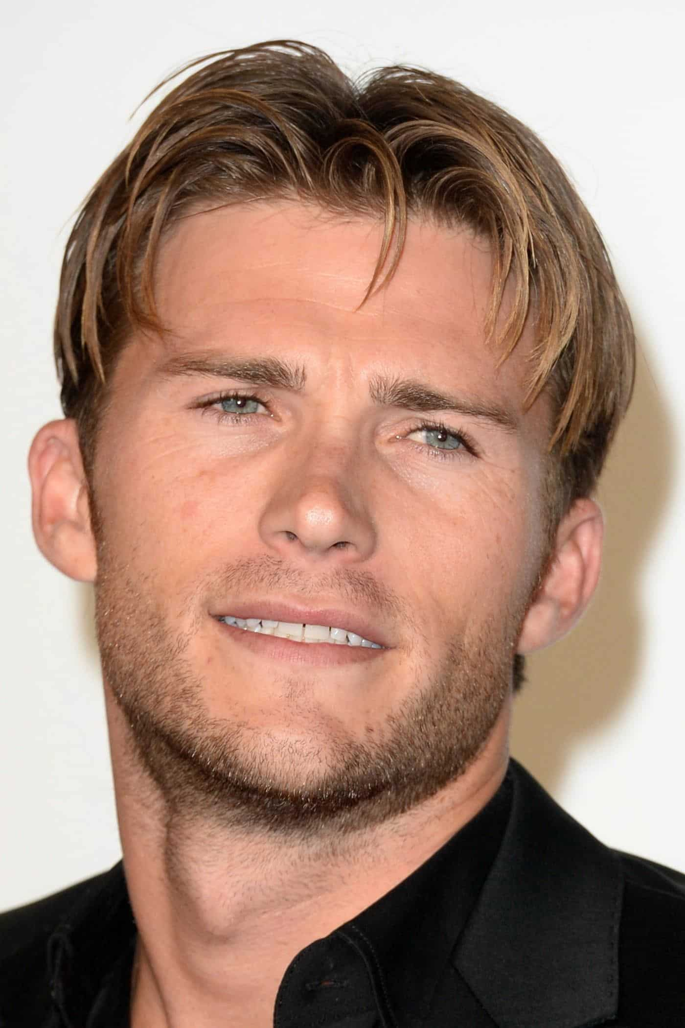 https://images.ottplay.com/images/Scott_Eastwood_nm2207222_crew_photo_5.jpg