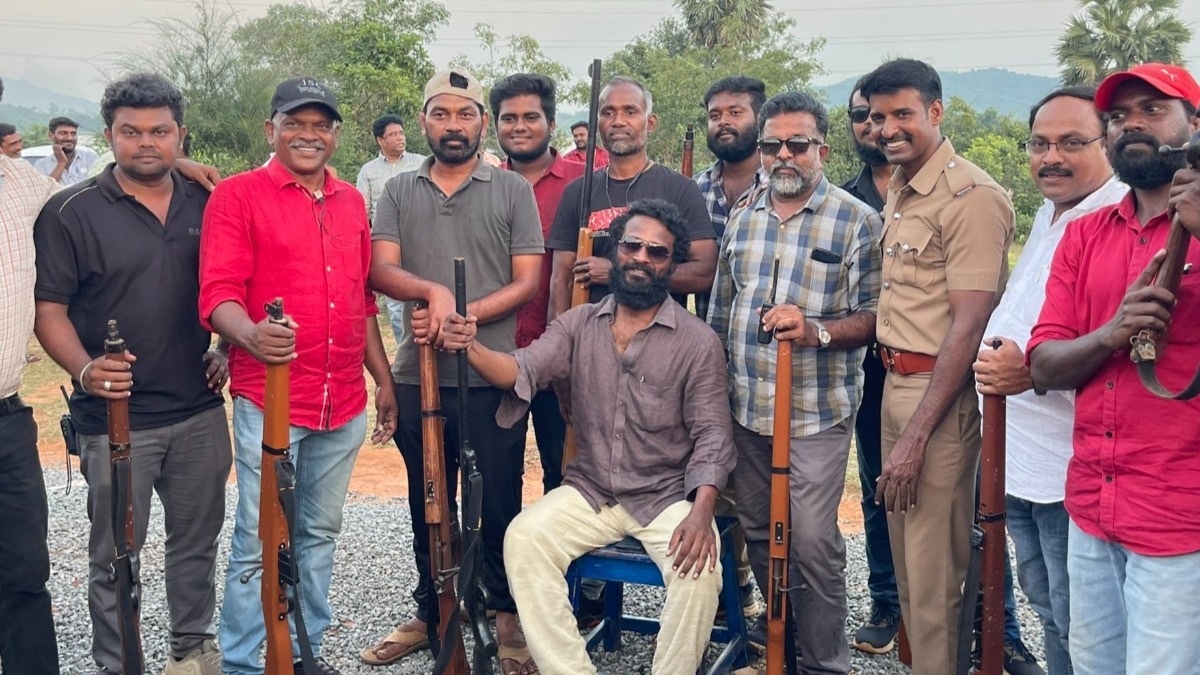 Vetri Maaran's Viduthalai shoot wrapped, Soori drops BTS pictures