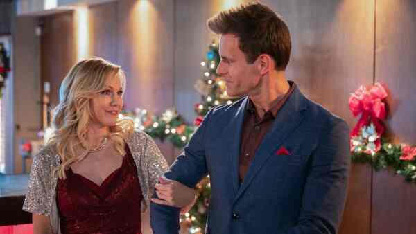 A kindhearted Christmas Review: Though formulaic, the feel-good drama is heartwarming and brings a smile to your face