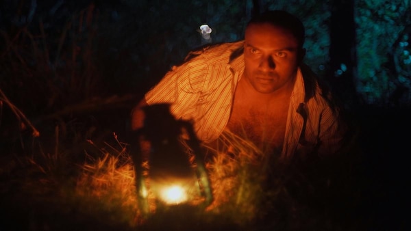 A still from Aavasavyuham