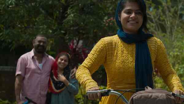 Dear Vaapi: Pathu Njori from Lal, Anagha Narayanan’s film is another melodious track from Kailas