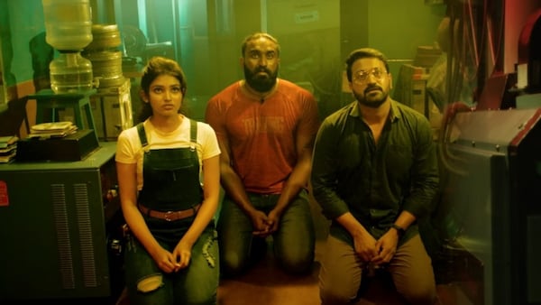 Harikathe Alla Girikathe trailer: Rishab Shetty and his motley crew promise an exciting comic caper