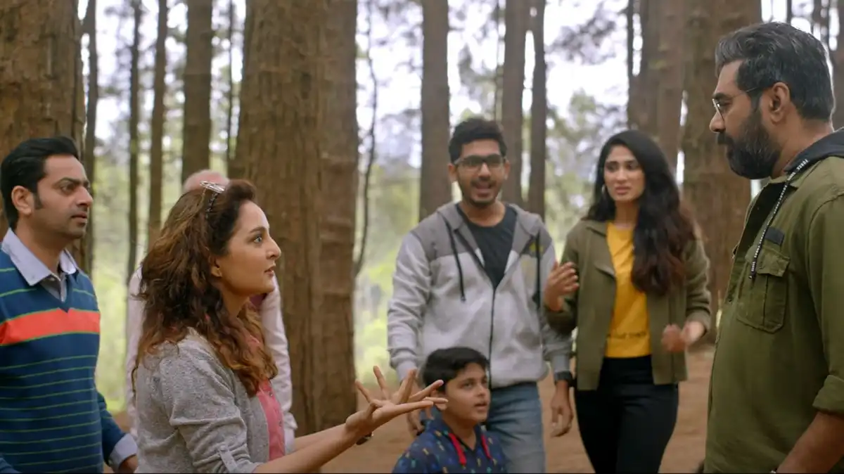 Lalitham Sundaram song Mekhajalakam paints the picture of a happy family in Manju Warrier’s Hotstar release