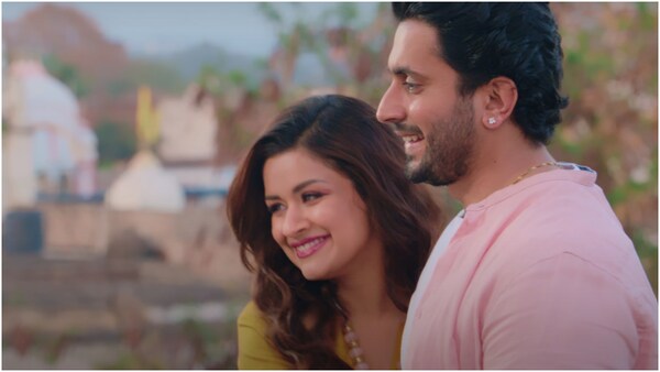 Luv Ki Arrange Marriage song 'Ishq Ki Chhav Tale' is a romantic ballad between Sunny Singh and Avneet Kaur