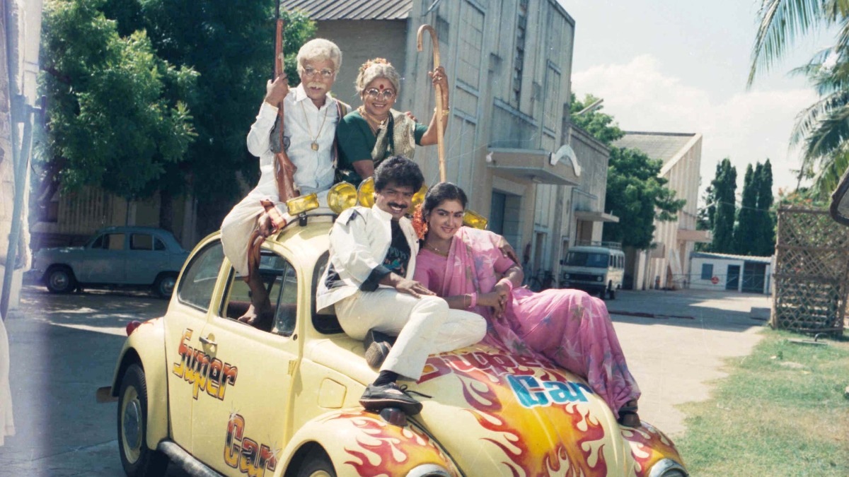 Fight sequence in Paati Sollai Thattathe: Here's how Achi Manorama agreed to do the scene