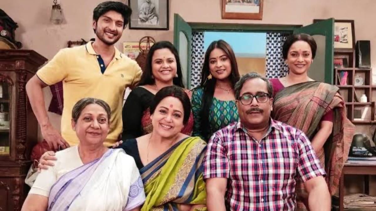 Lokkhi Kakima Superstar: Aparajita Adhya leaves a heartfelt note on the last day of shooting