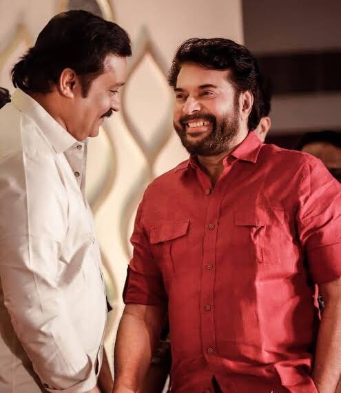 A throwback picture of Suresh Gopi and Mammootty.